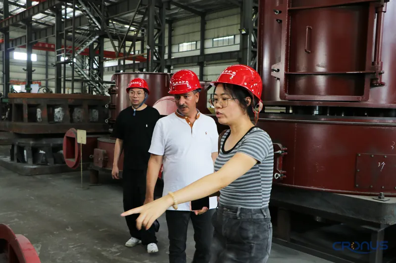 Indian customer visiting Guilin mining machinery plant