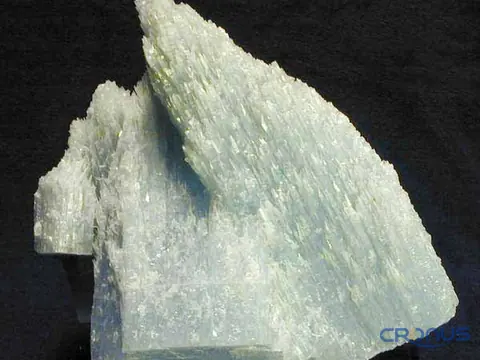 Gypsum stone ground into powder by CRGM mill